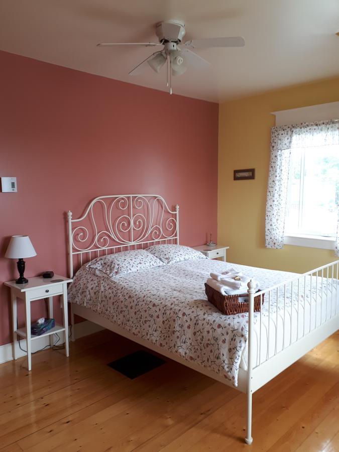 Dans Les Draps De Morphee Bed & Breakfast Campbellton Luaran gambar
